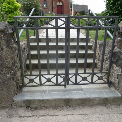 Jordrup gate in cast iron