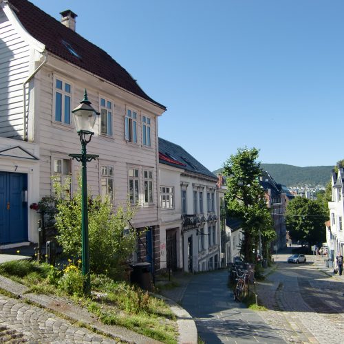 Bergen, gasslykte, støpejern